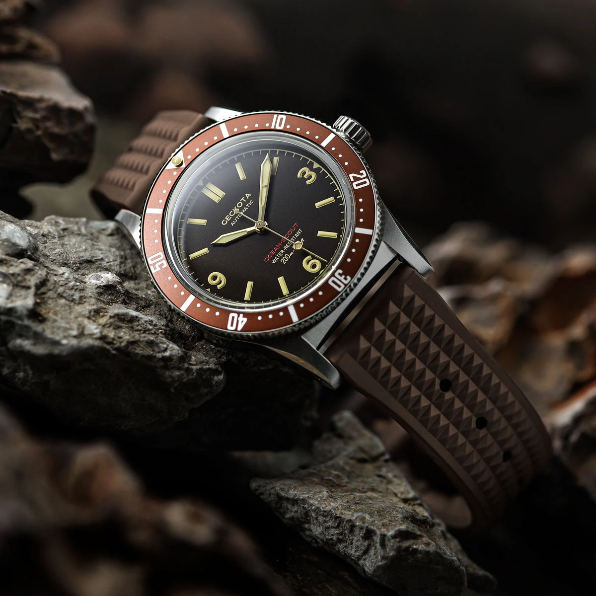 Waffle Pattern Rubber Dive Watch Strap - Brown - Image 3