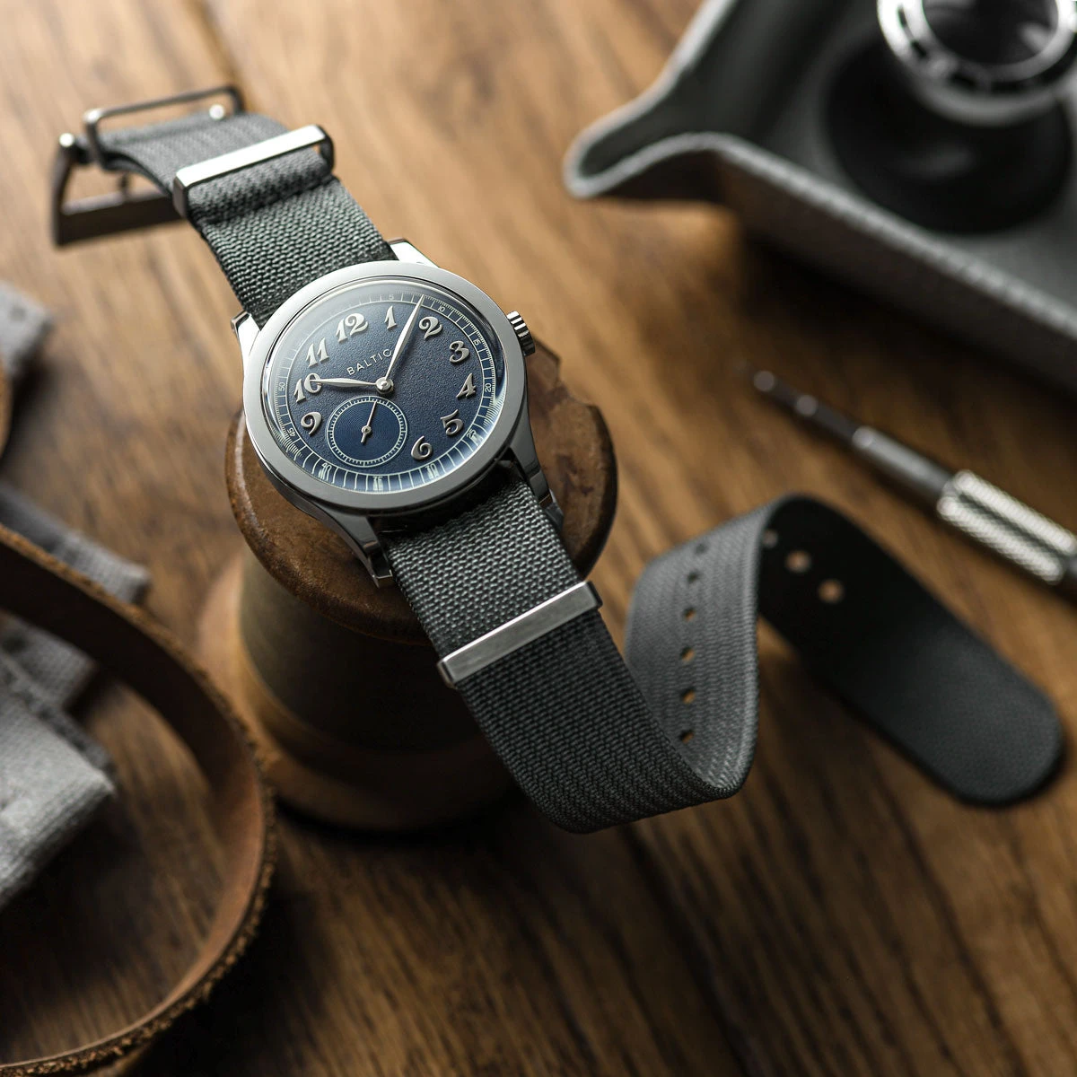 WatchGecko Ridge Military Nylon Watch Strap - Grey - Image 4