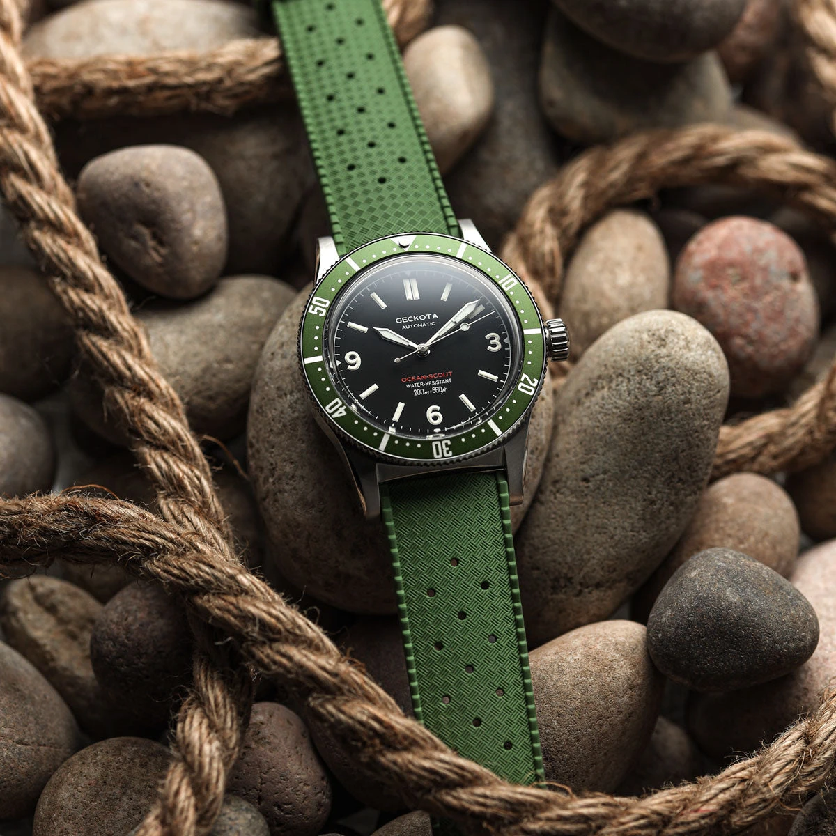 Classic Vintage Style Rubber Watch Strap - Green - Image 3