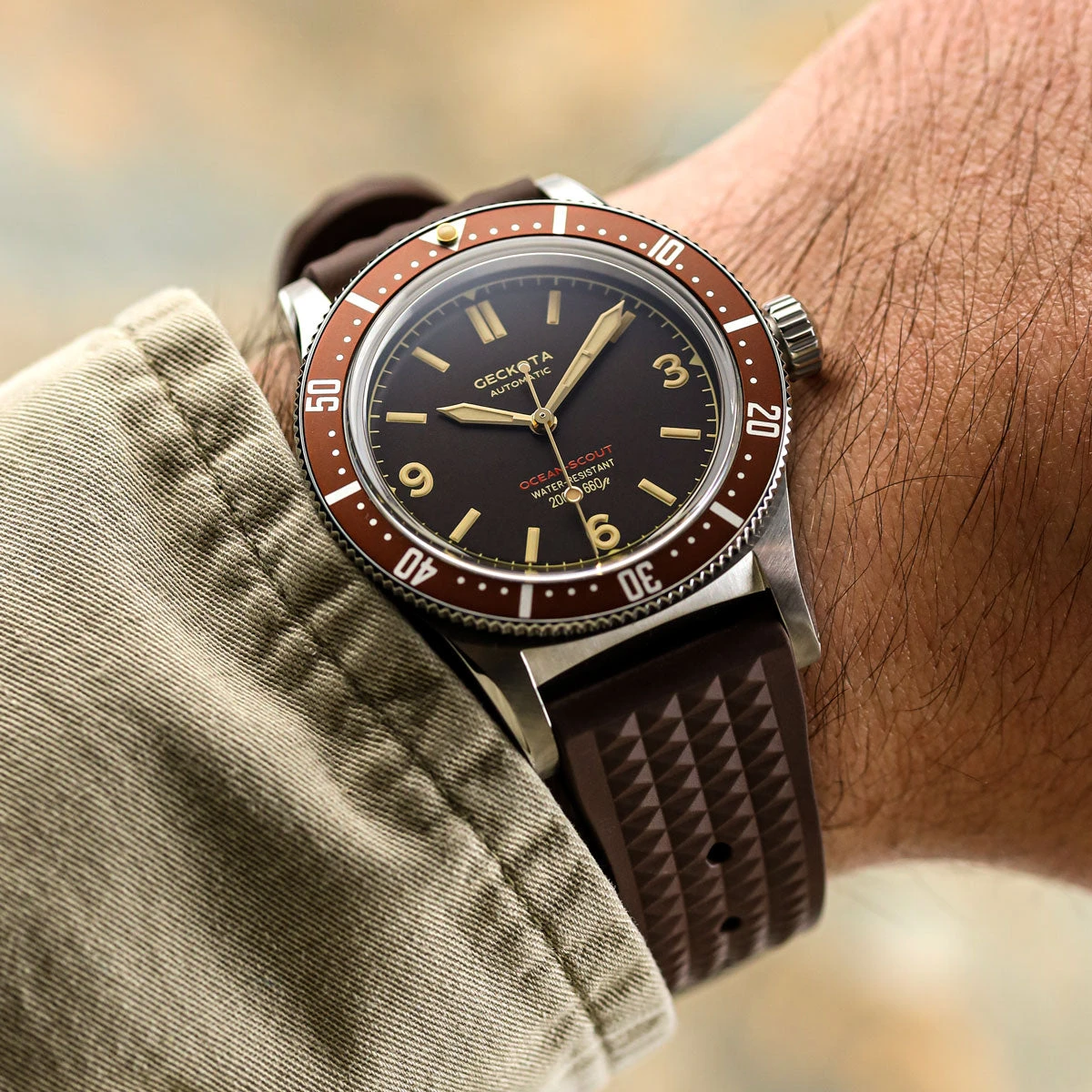 Waffle Pattern Rubber Dive Watch Strap - Brown - Image 4