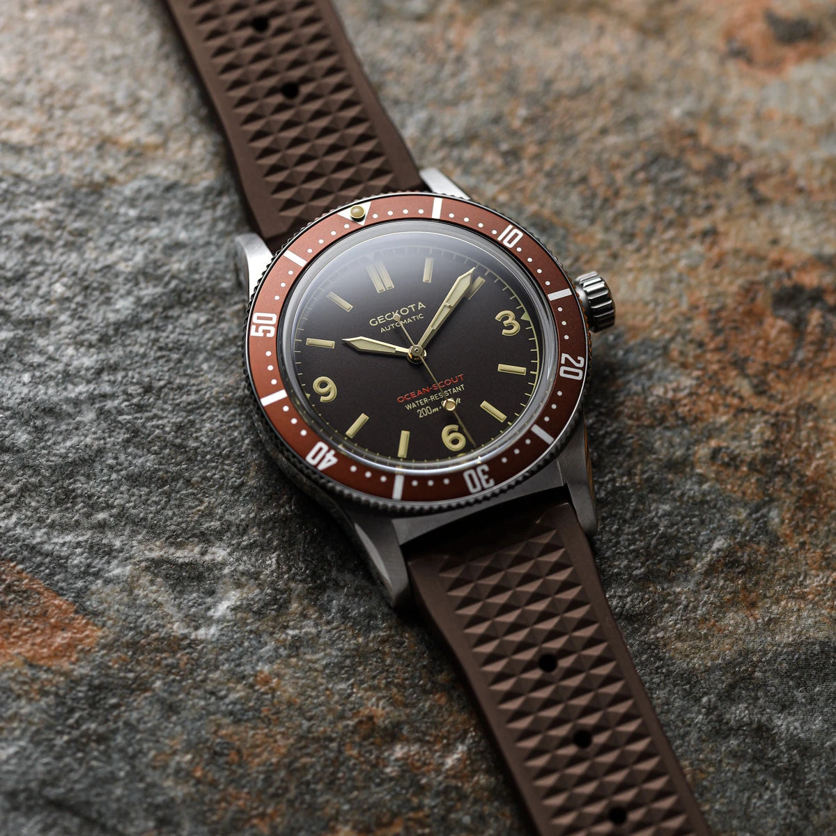 Waffle Pattern Rubber Dive Watch Strap - Brown - Image 6