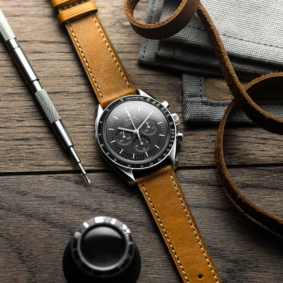 Leuven Cavallo Flat Handmade Horse Leather Watch Strap - Light Brown - Image 3