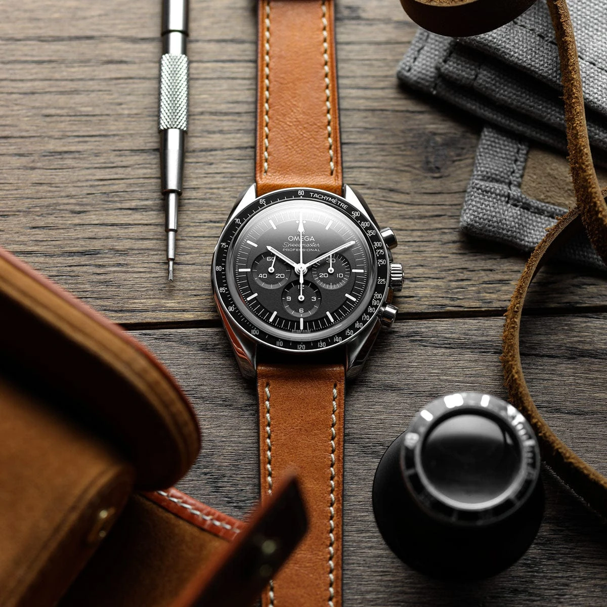 Leuven Cavallo Flat Handmade Horse Leather Watch Strap - Cognac - Image 3