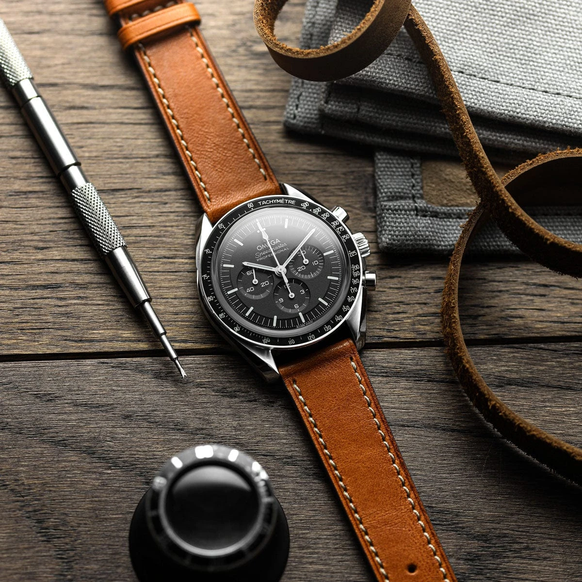 Leuven Cavallo Flat Handmade Horse Leather Watch Strap - Cognac - Image 4