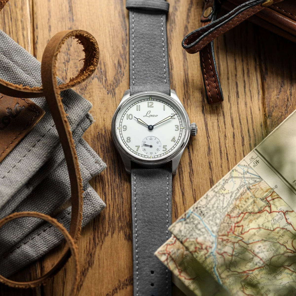 Mozet Flat Nubuck Handmade Leather Watch Strap - Grey - Image 3