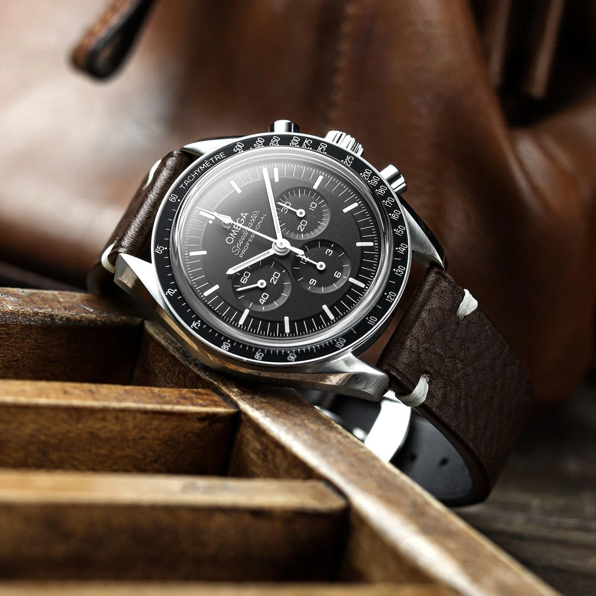 Overton Badalassi Carlo Minerva Box Leather V-Stitch Watch Strap - Olive Green - Image 13