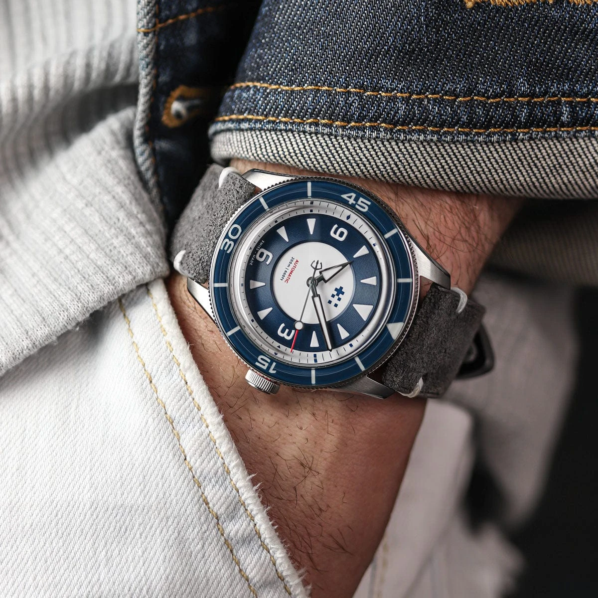 Overton Conceria Opera Suede V-Stitch Watch Strap - Light Grey - Image 4