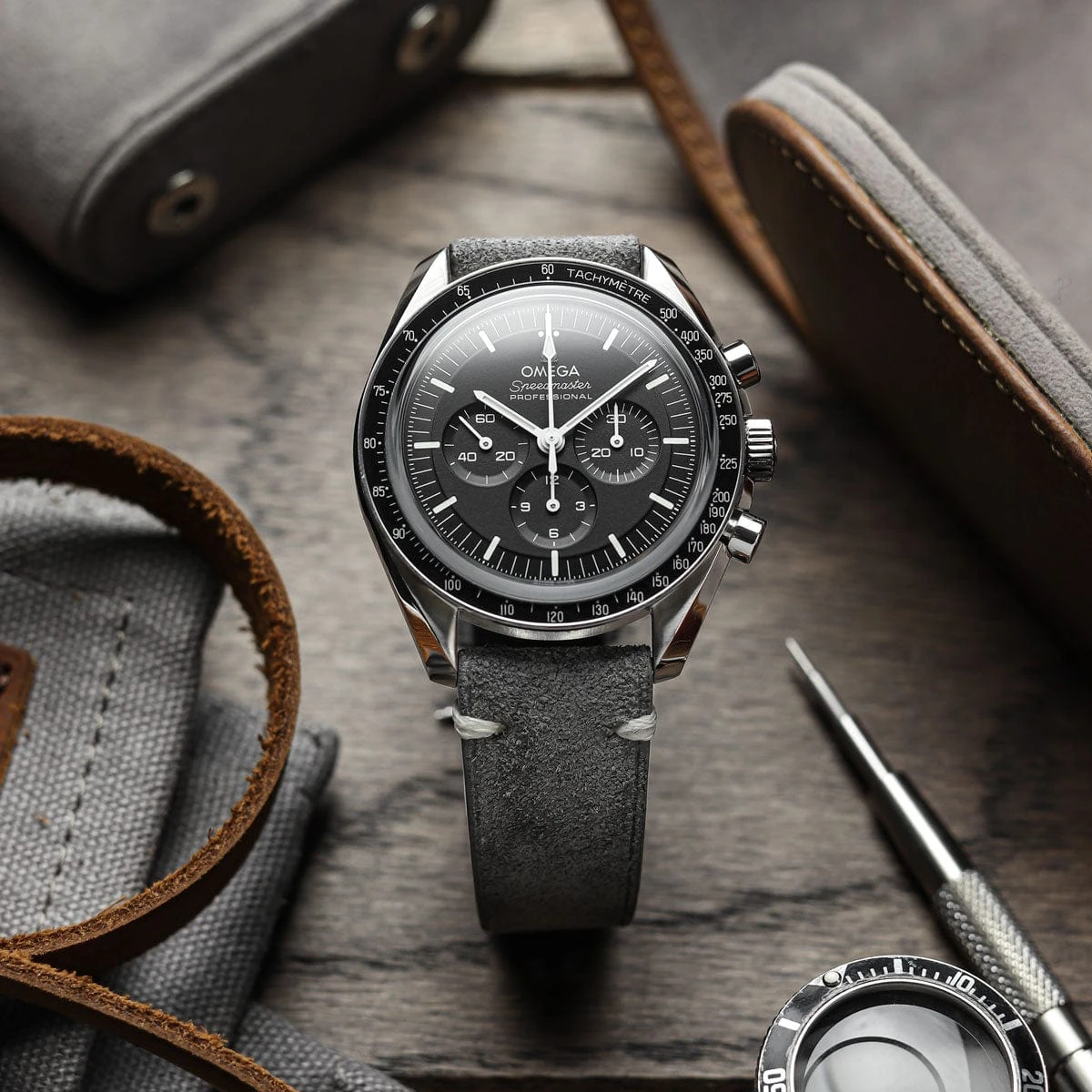 Overton Badalassi Carlo Minerva Box Leather V-Stitch Watch Strap - Olive Green - Image 4