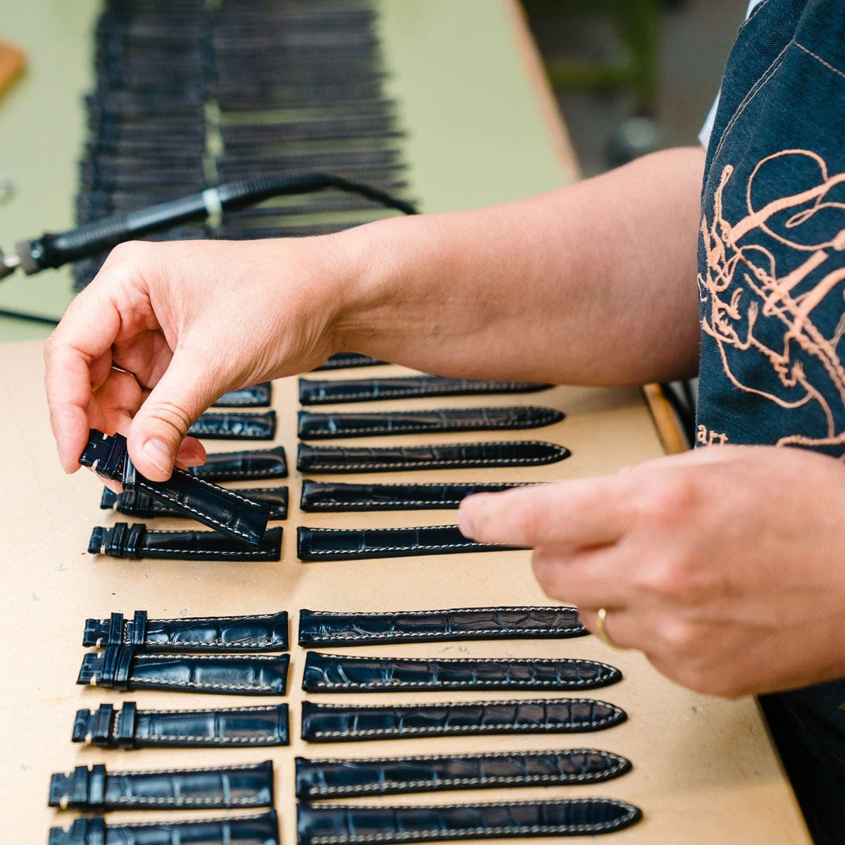 Rochefort Flat Patina Calf Leather Watch Strap - Platinum - Image 12