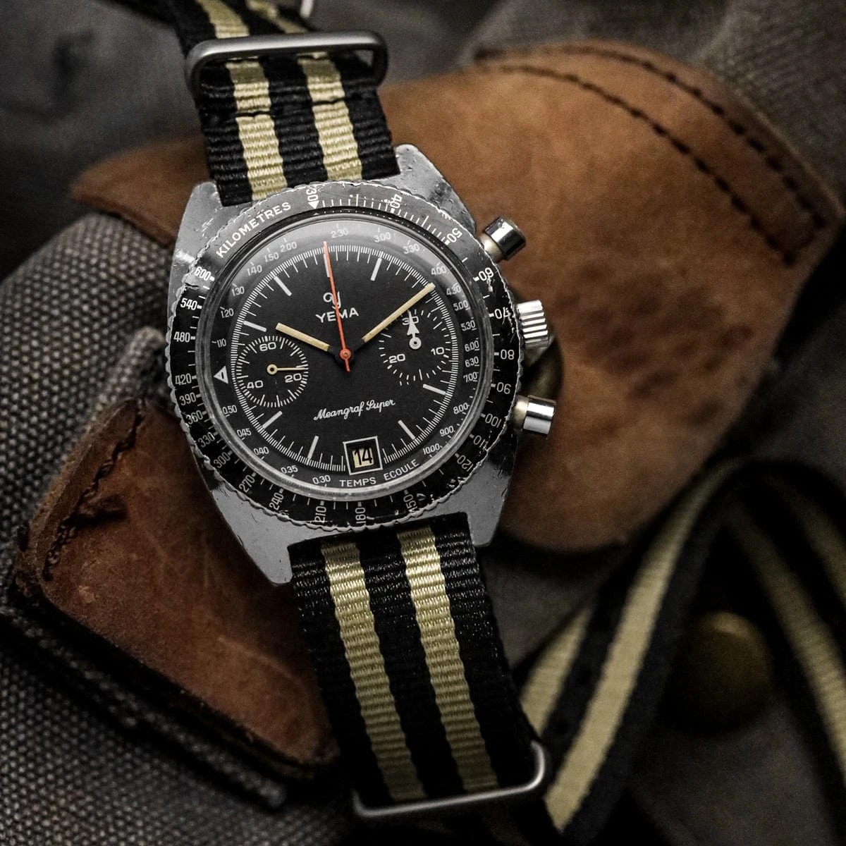 The Vintage Watch Company Military Watch Strap - Black & Gold / Gold - Image 8