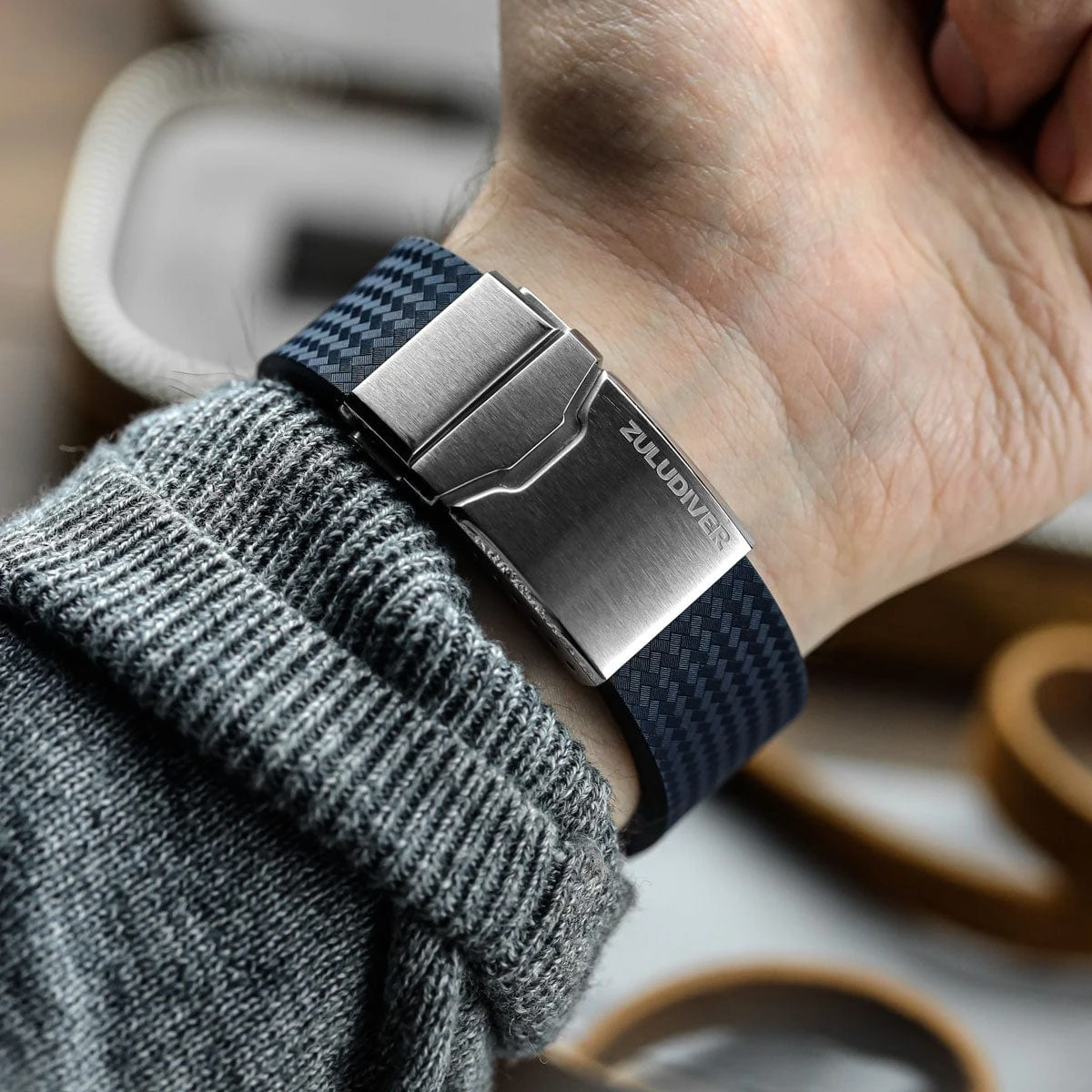 WatchGecko 400 (MKII) Italian Rubber Divers Watch Strap - Dark Blue - Brushed Buckle - Image 4