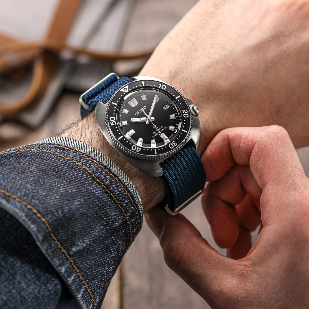 WatchGecko Ridge Military Nylon Watch Strap - Black - Image 9