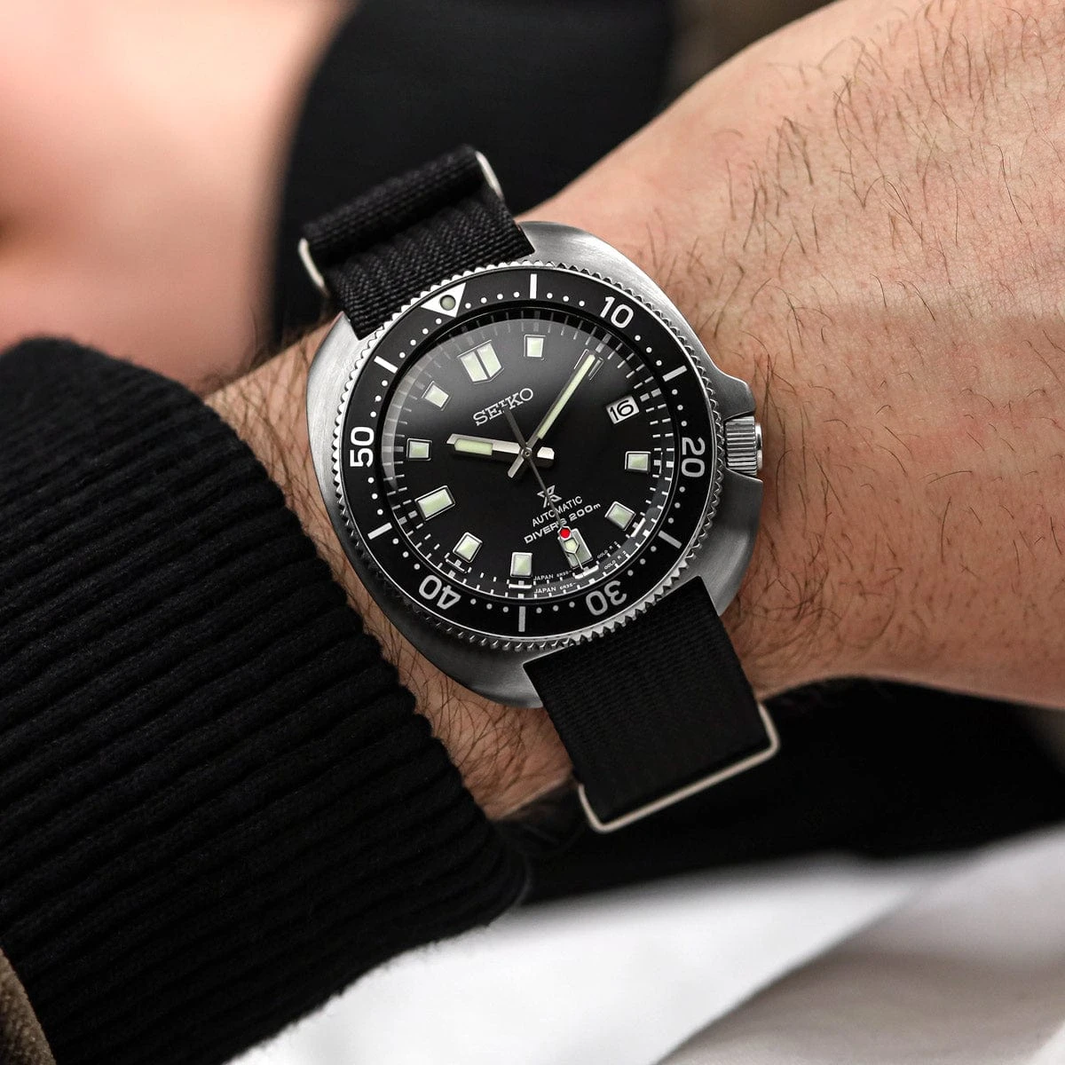 WatchGecko Ridge Military Nylon Watch Strap - Black - Image 16