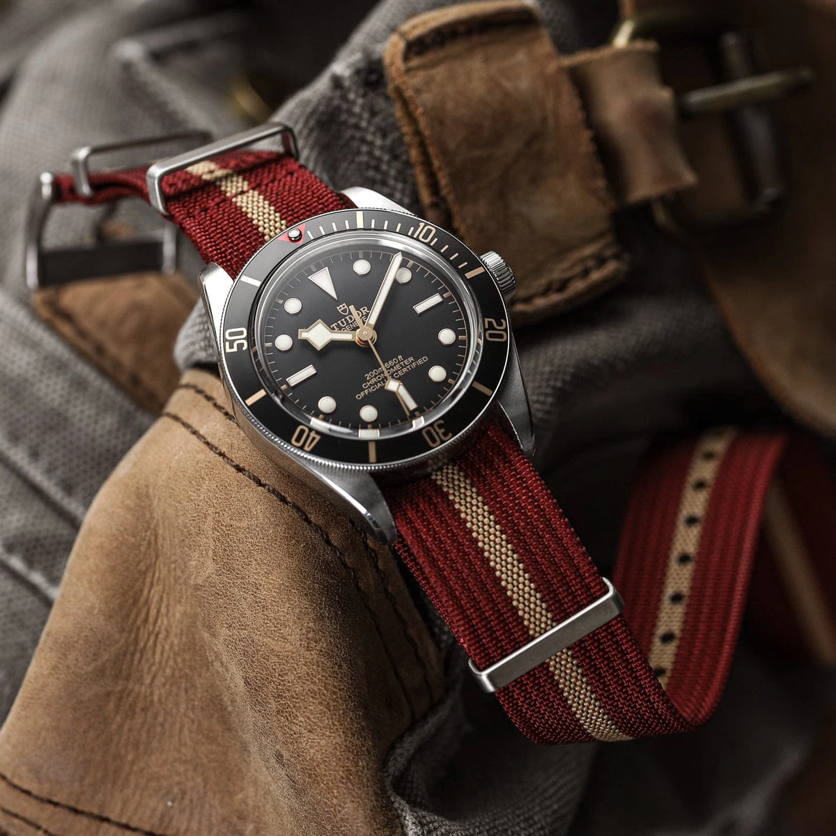 WatchGecko Ridge Military Nylon Watch Strap - Black & Beige - Image 9