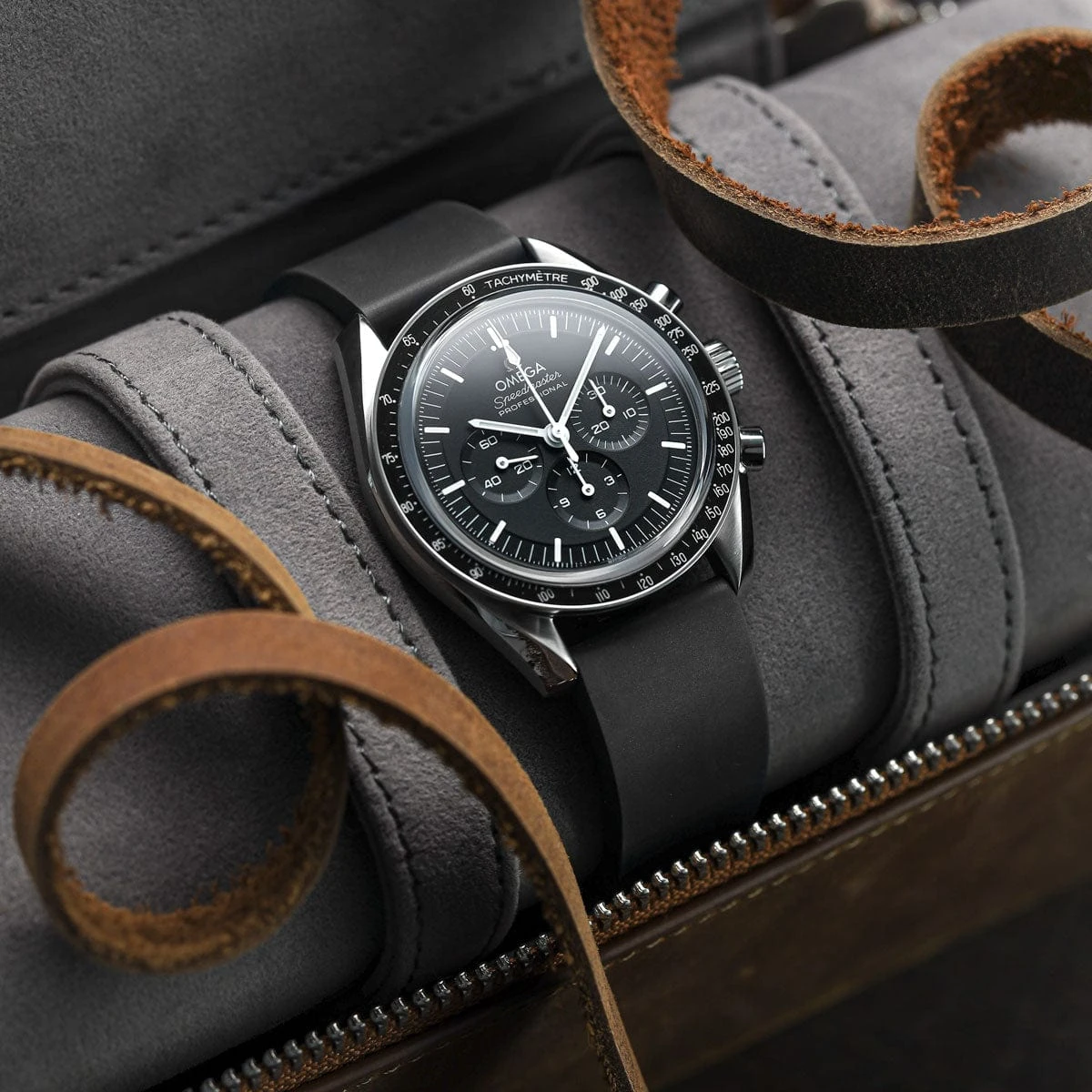 Zennor Quick Release FKM Rubber Watch Strap By ZULUDIVER - Black - Image 2