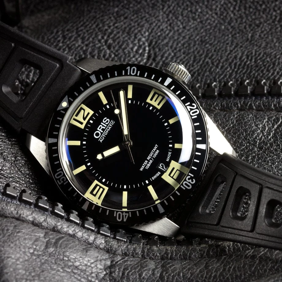 ZULUDIVER 295 Vintage Style Italian Rubber Watch Strap - Black - Image 4