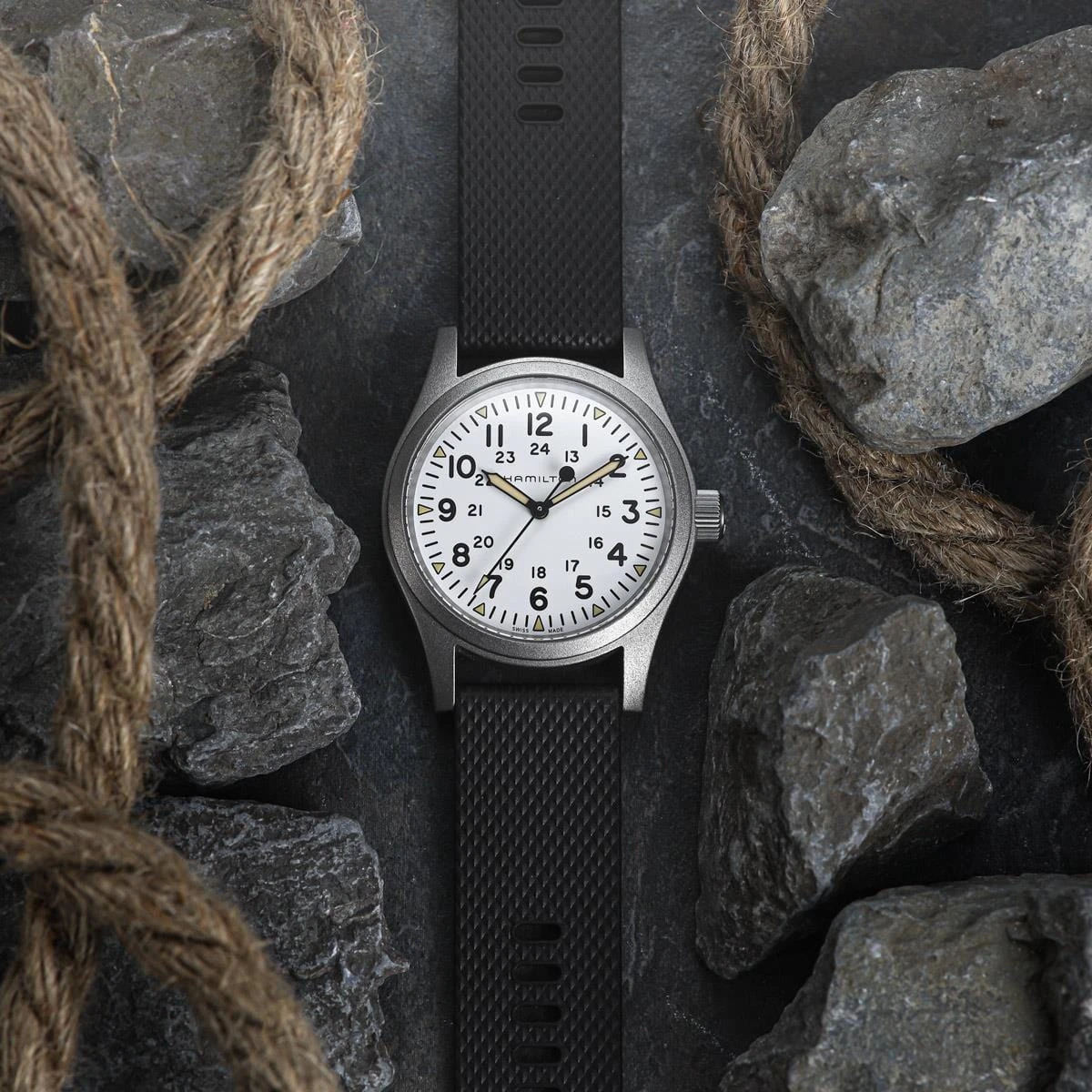 ZULUDIVER 330 Italian Rubber Dive Watch Strap - Black - Image 3