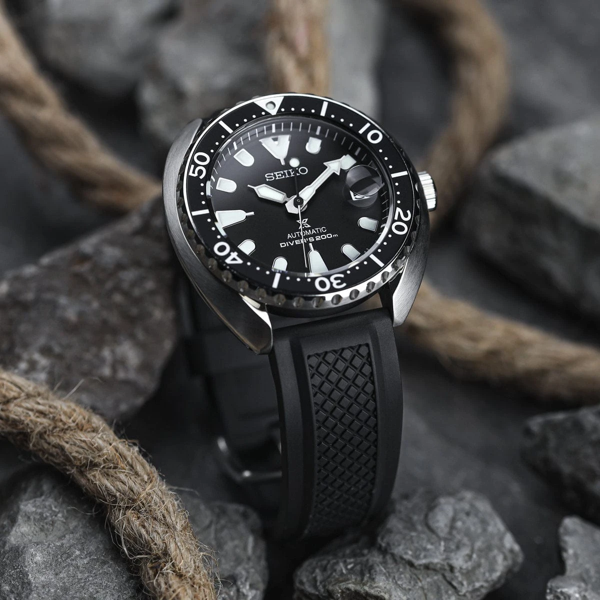 ZULUDIVER Hartland FKM Rubber Watch Strap - Black - Image 3