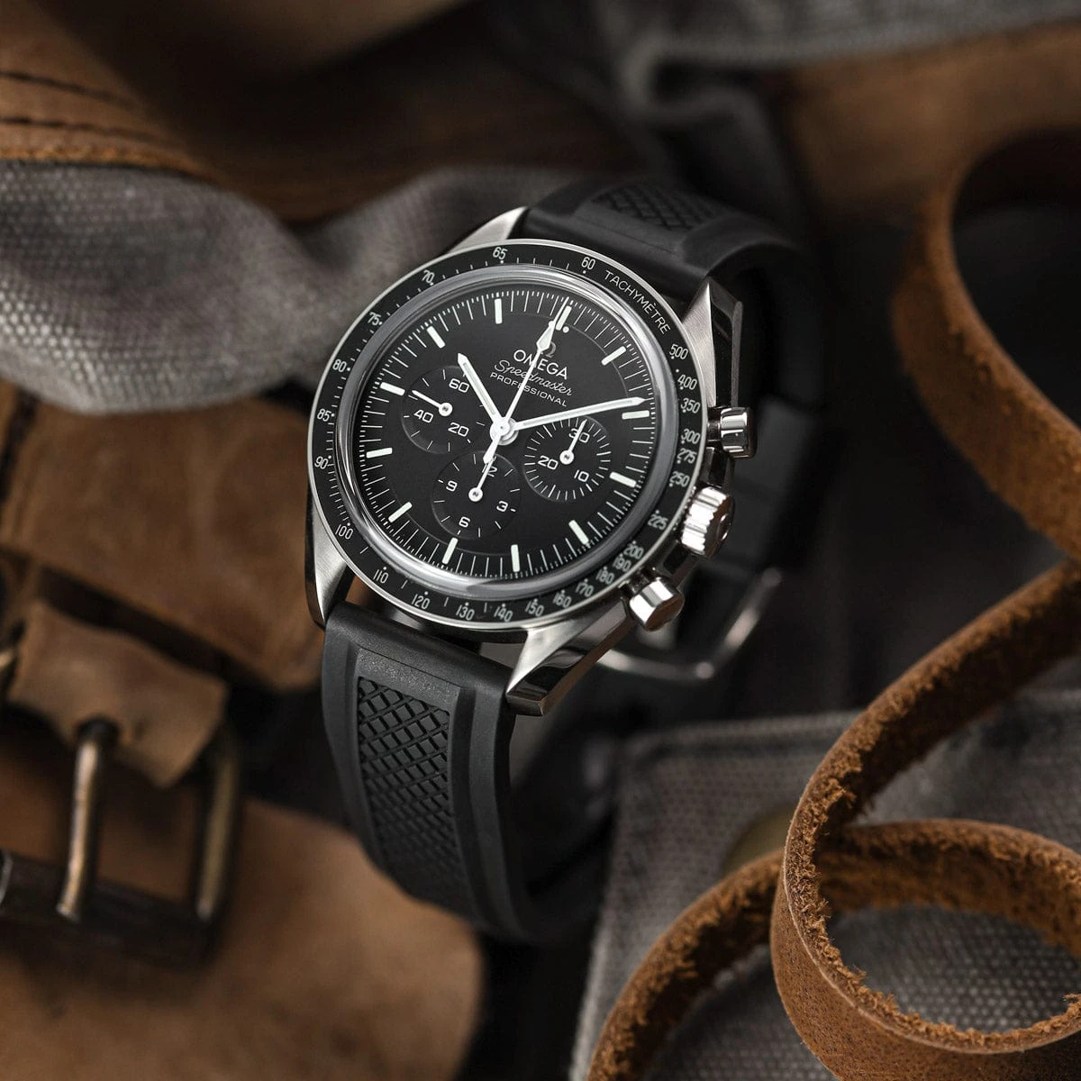 ZULUDIVER Hartland FKM Rubber Watch Strap - Black - Image 4