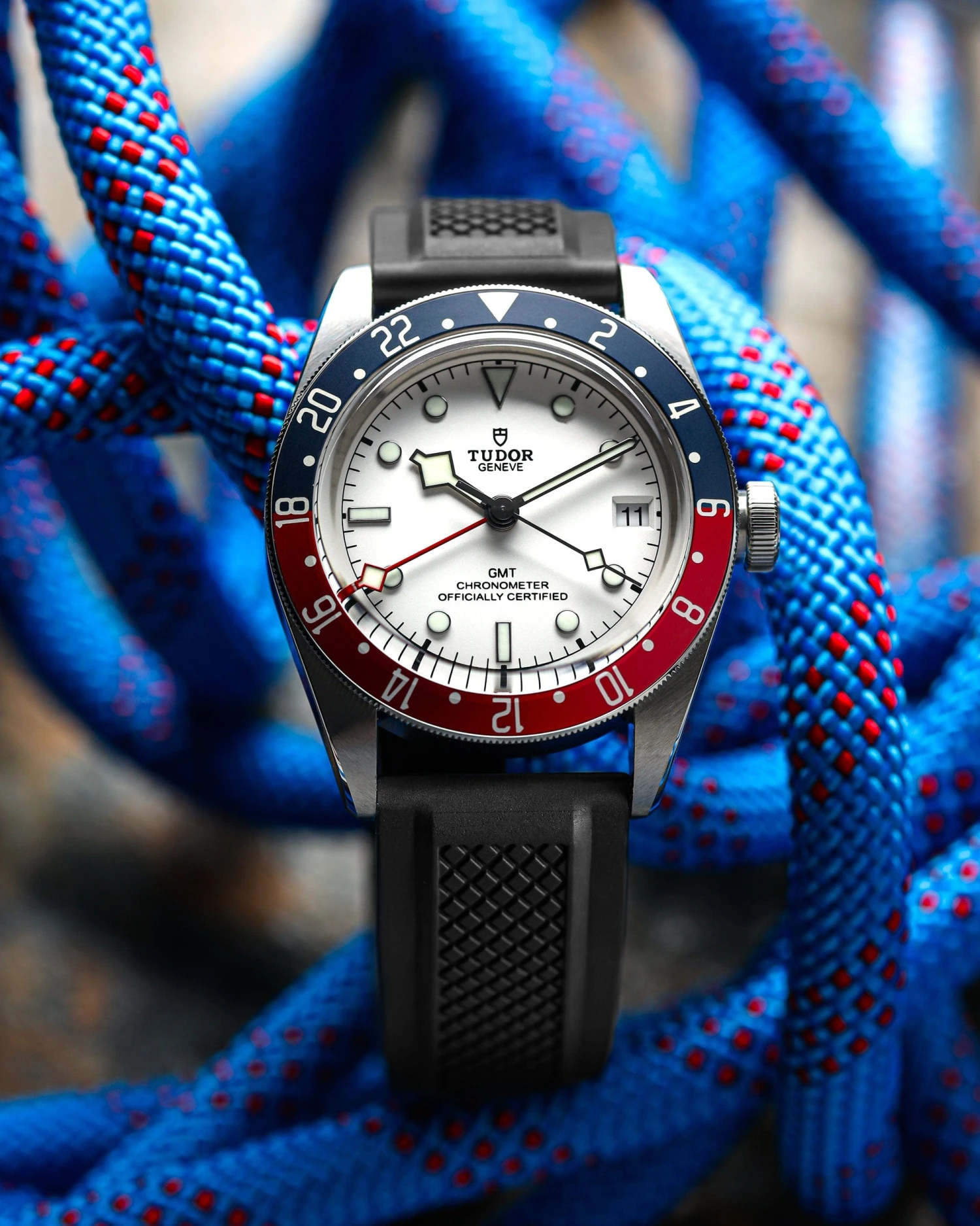 ZULUDIVER Hartland FKM Rubber Watch Strap - Black - Image 2