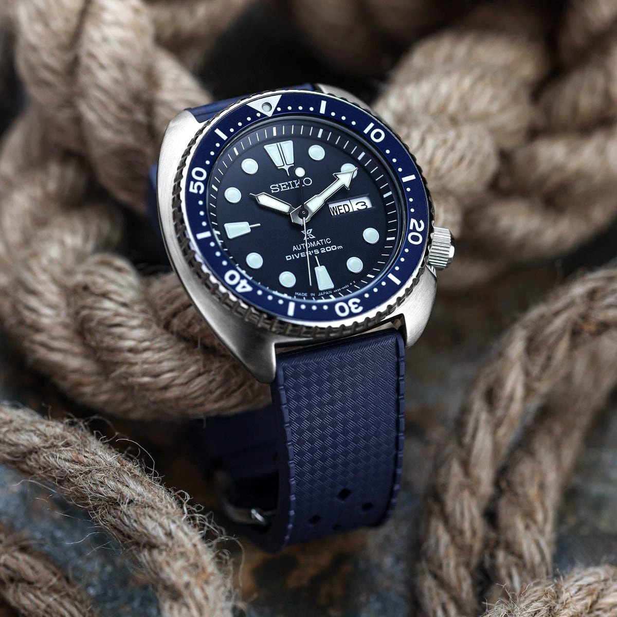 ZULUDIVER Modern Tropical Style Rubber Watch Strap - Blue - Image 4