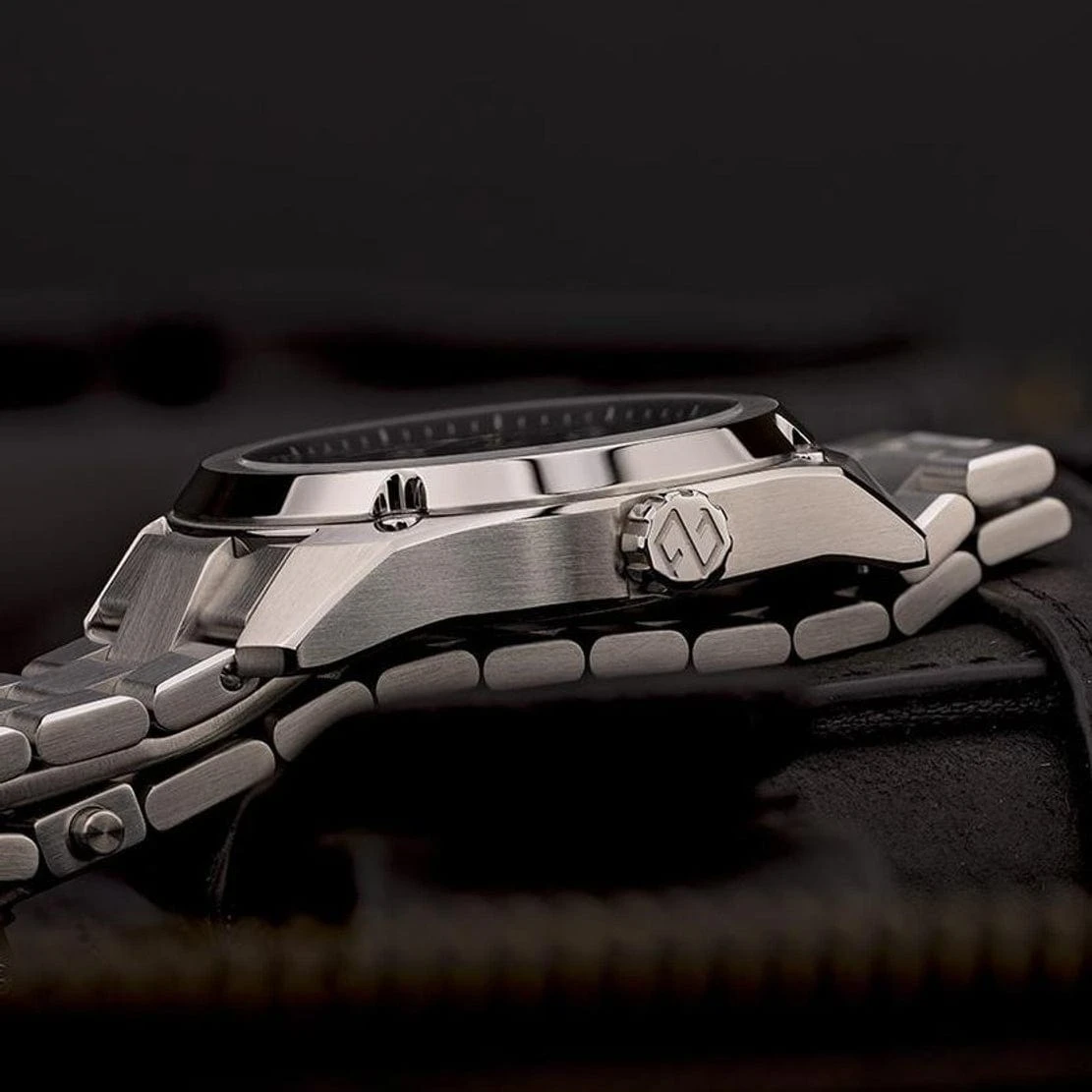 Formex Essence 39 Automatic Chronometer Watch - Dégradé Grey / Steel Bracelet - Image 4