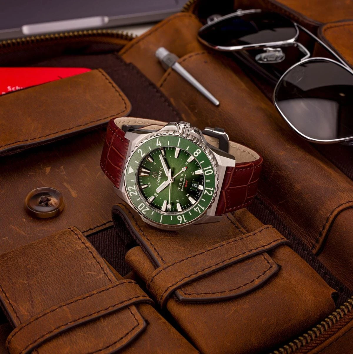 FORMEX REEF GMT - Green Dial - Stainless Steel Bracelet - Image 6