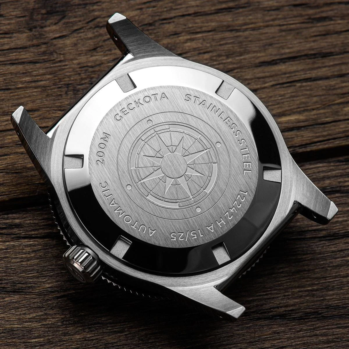 Geckota Ocean-Scout Dive Watch - Emerald Green - Black Nylon Strap - Image 12