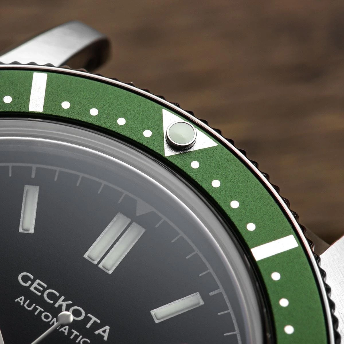 Geckota Ocean-Scout Dive Watch - Emerald Green - Black Nylon Strap - Image 8