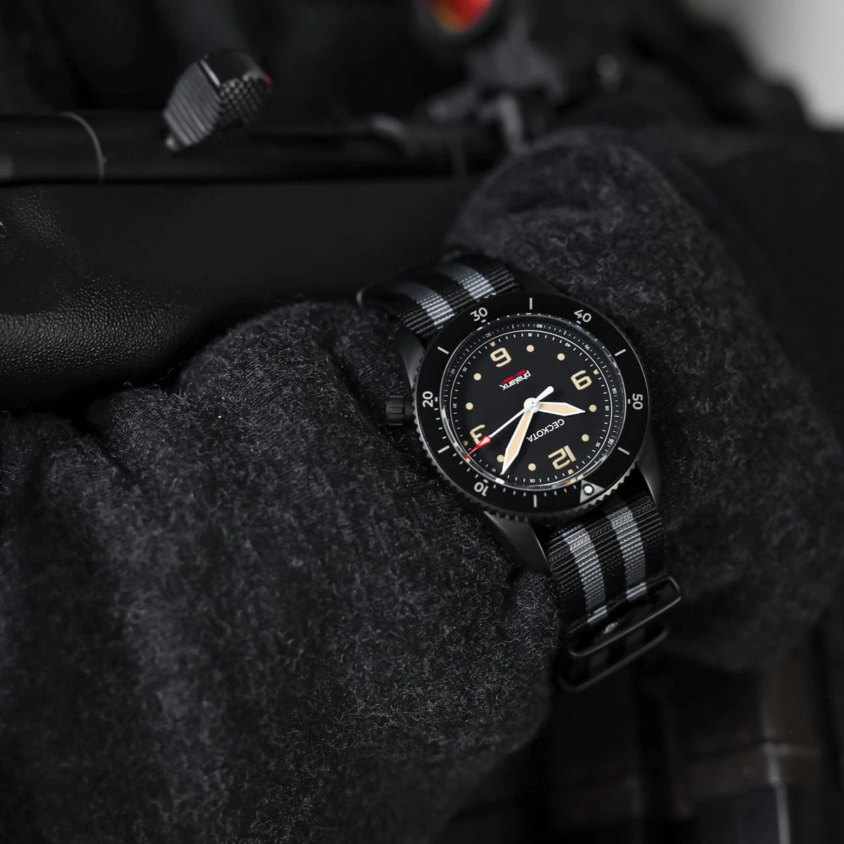 Geckota S-01 Phalanx Special Operations Watch - Blackout Edition - Tactical Set - Image 3