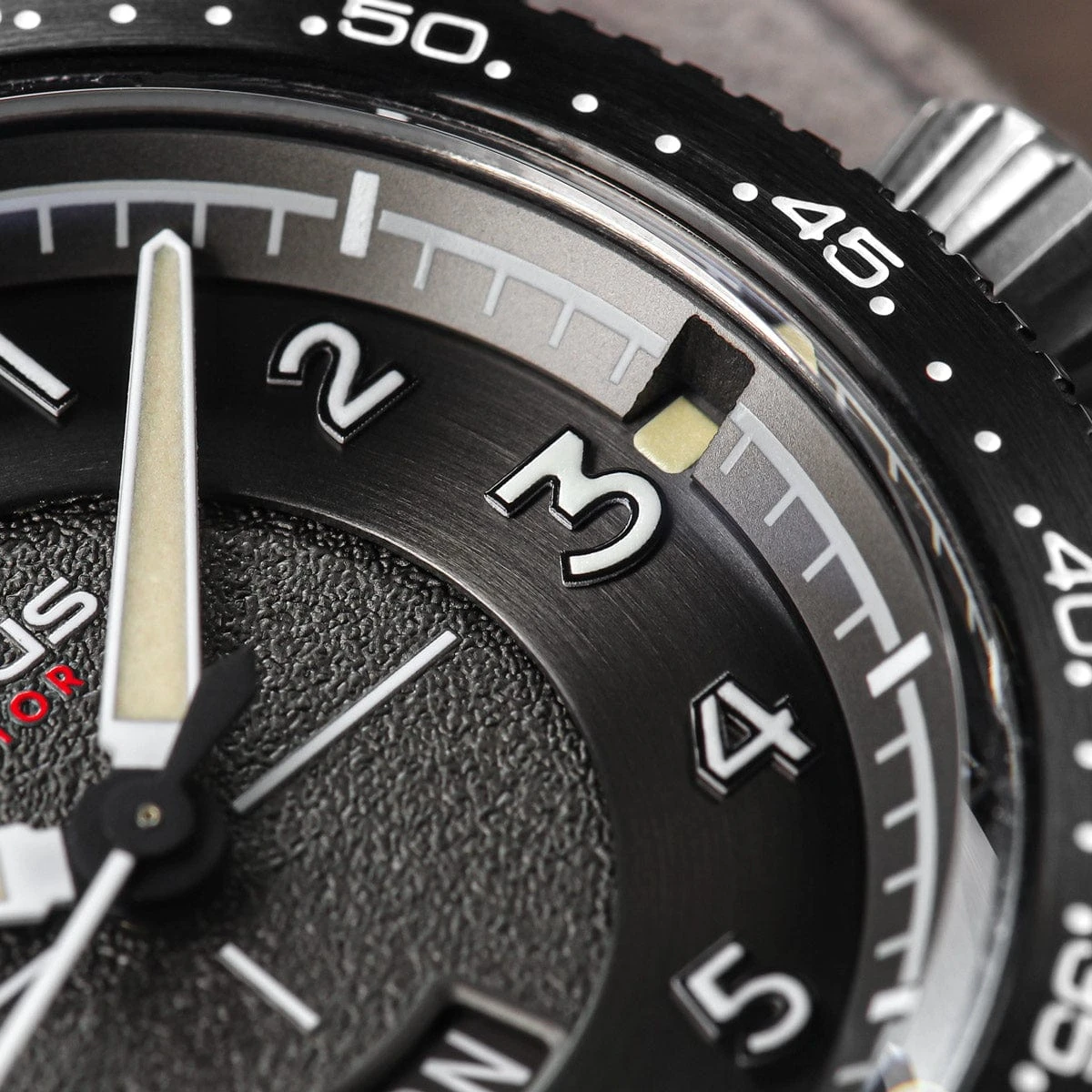 Nodus Sector Pilot Automatic Watch - Corsair Grey - Stainless Steel Bezel - Image 9