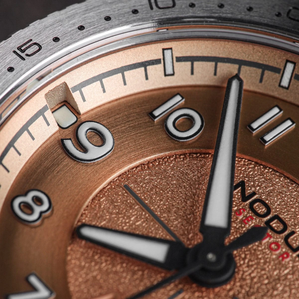 Nodus Sector Pilot Automatic Watch - Flyer Salmon - Stainless Steel Bezel - Image 6