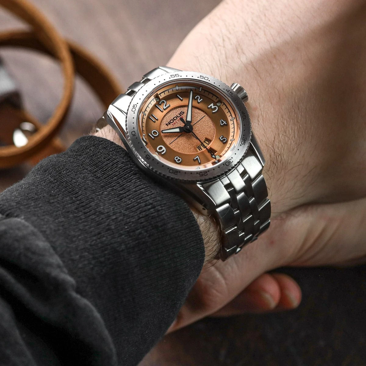 Nodus Sector Pilot Automatic Watch - Flyer Salmon - Stainless Steel Bezel - Image 7