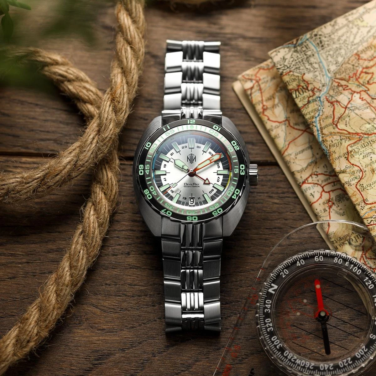 NTH DevilRay GMT Dive Watch - Date - White - Image 8