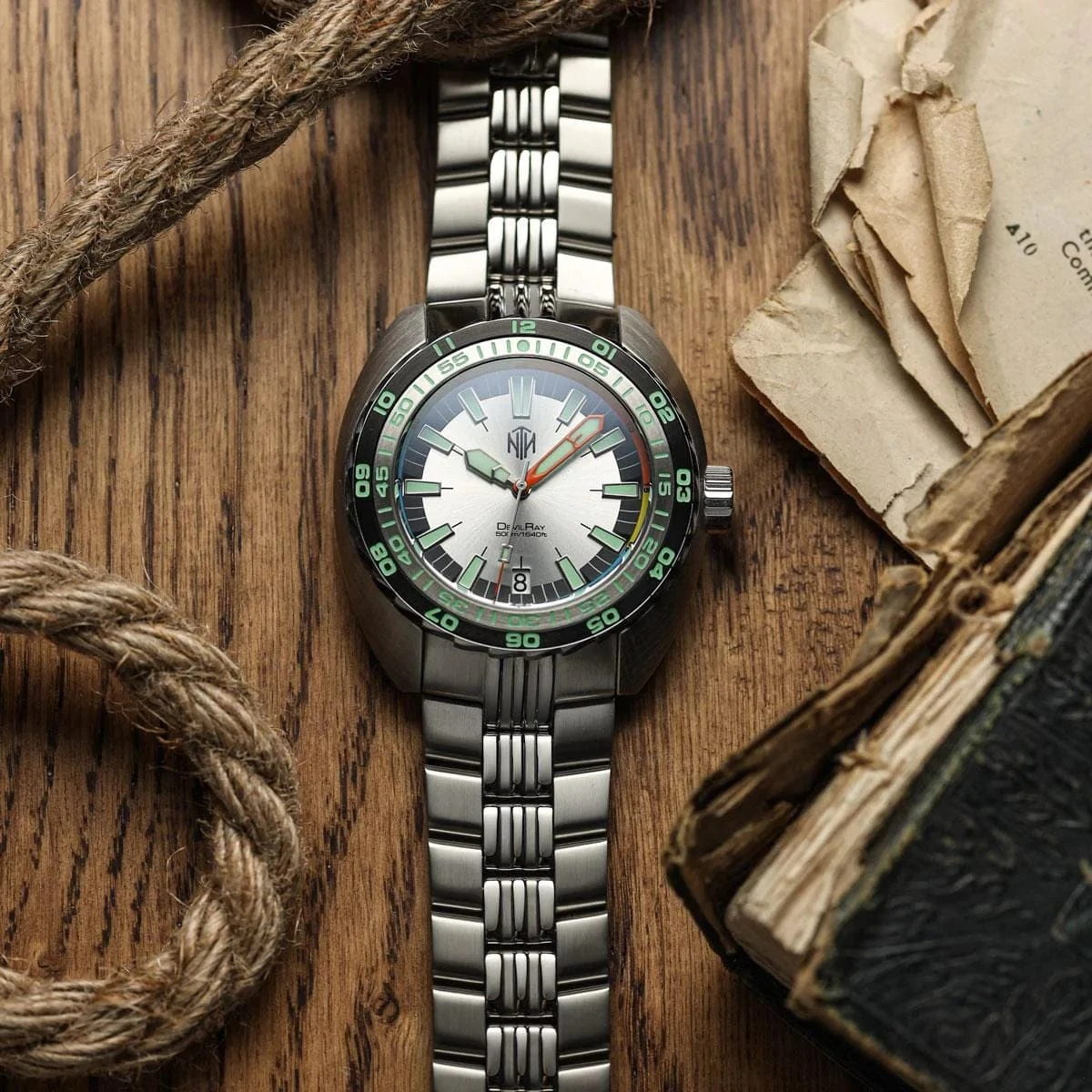 NTH DevilRay Automatic Dive Watch - Date - White - Image 3