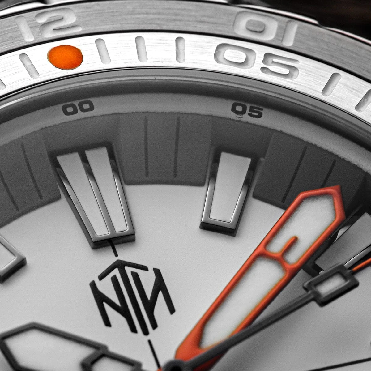 NTH DevilRay Dive Watch - White - Leather Strap - WatchGecko Exclusive - Image 5