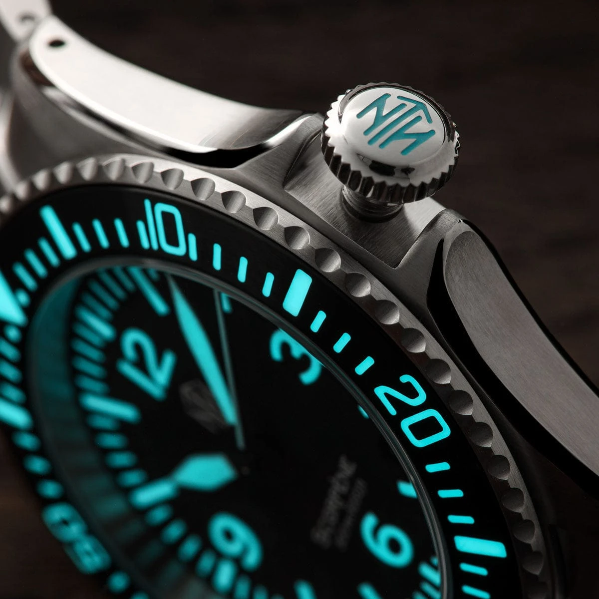NTH Scorpène Dive Watch - Oyster Bracelet - Date - Image 3
