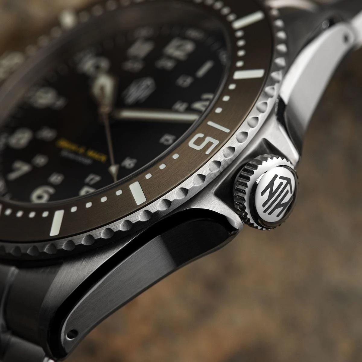 NTH The Mack Dive Watch - Oyster Bracelet - Date - Image 4