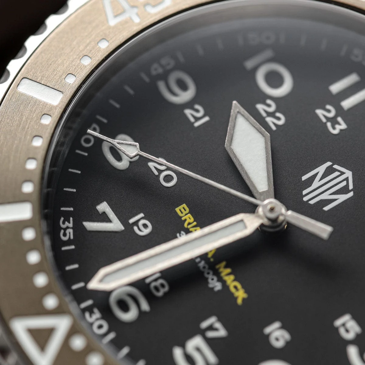 NTH The Mack Dive Watch - Oyster Bracelet - Date - Image 15